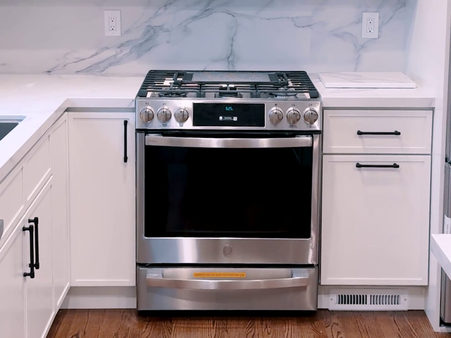 Kitchen & Living Room Floors in Greenwich, CT